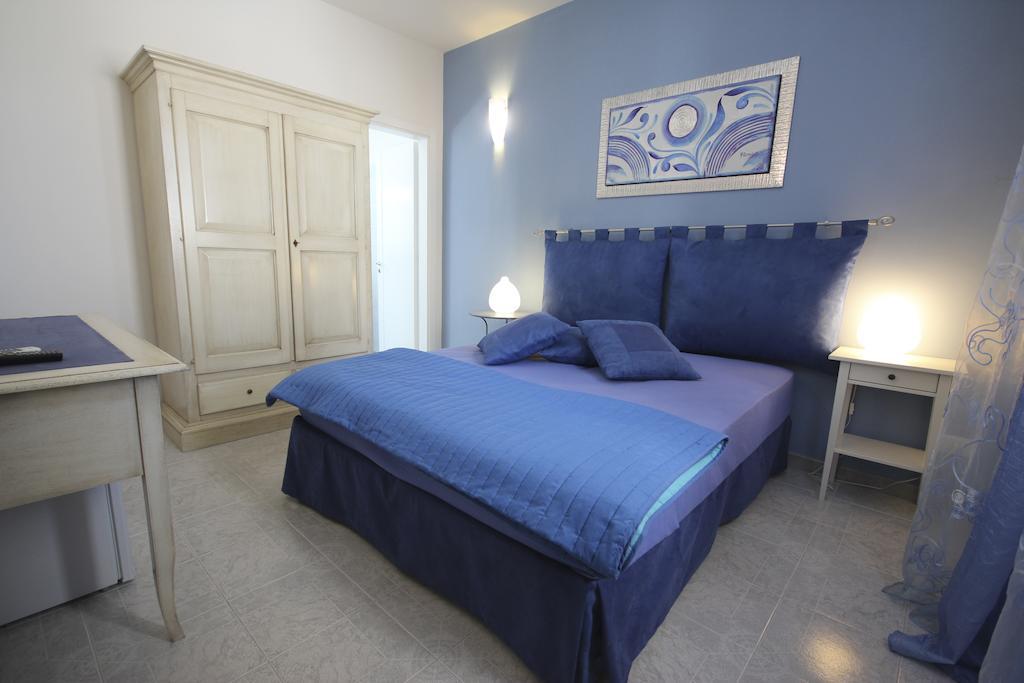 B&B Villa Genny A Pochi Passi Dal Mare San Cataldo  Szoba fotó